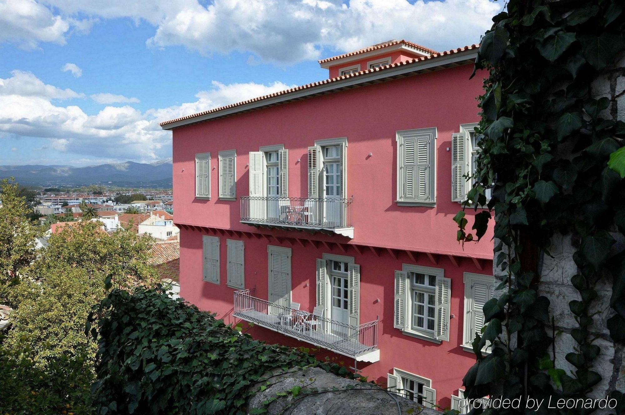 Hotel Grand Sarai 4*